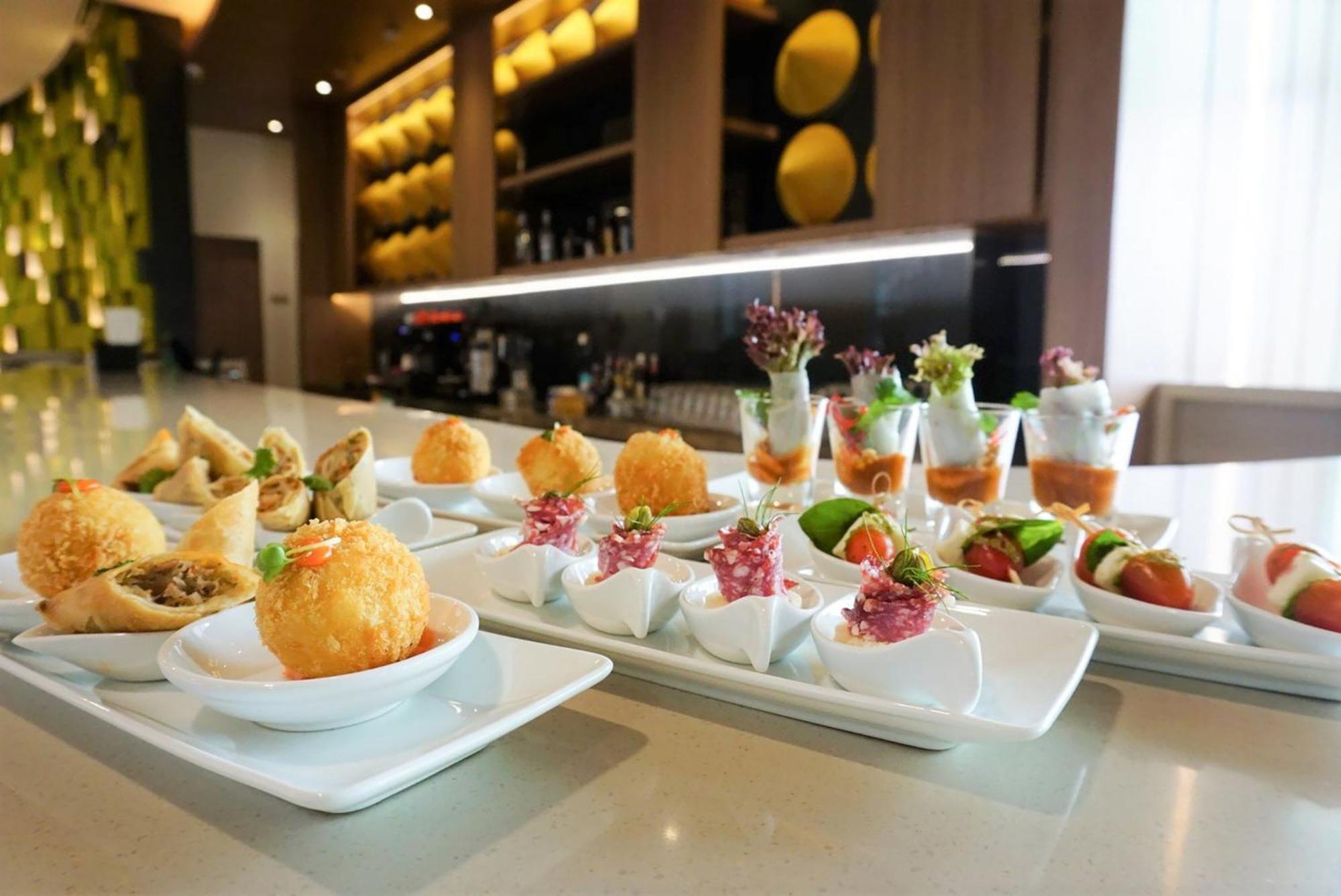 Holiday Inn & Suites Saigon Airport By Ihg Hô Chi Minh-Ville Extérieur photo
