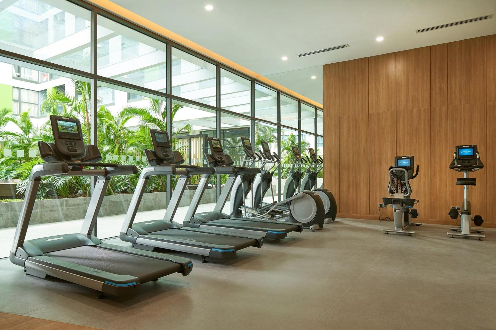 Holiday Inn & Suites Saigon Airport By Ihg Hô Chi Minh-Ville Extérieur photo