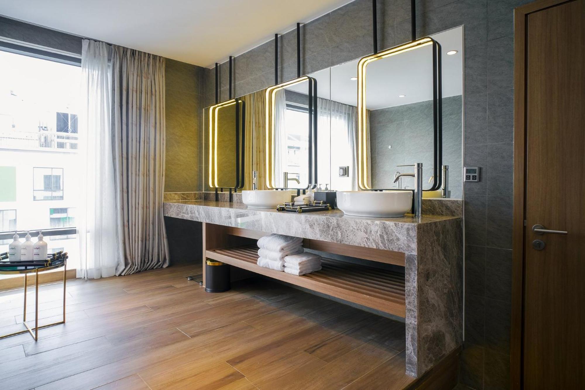 Holiday Inn & Suites Saigon Airport By Ihg Hô Chi Minh-Ville Extérieur photo