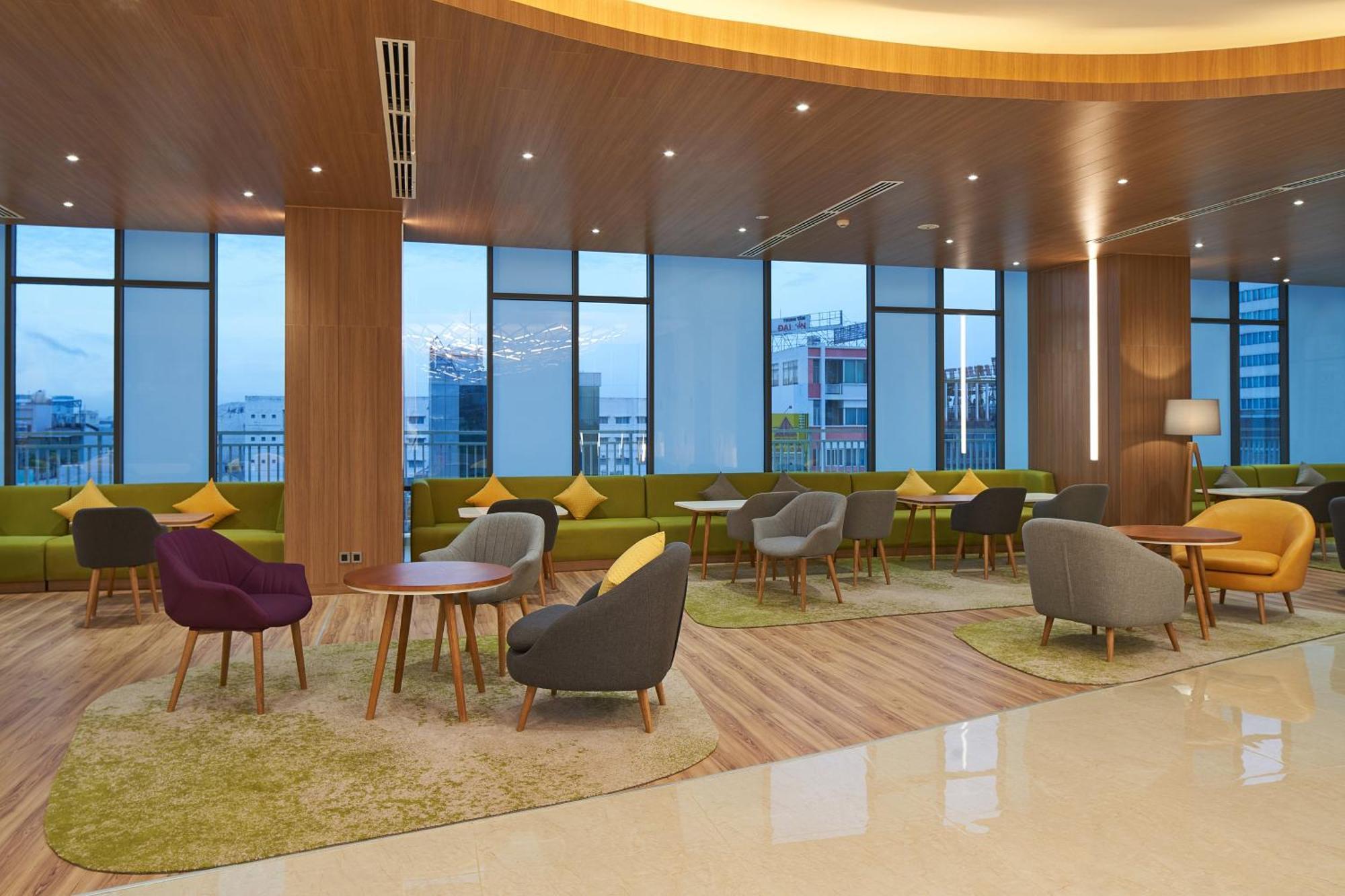 Holiday Inn & Suites Saigon Airport By Ihg Hô Chi Minh-Ville Extérieur photo
